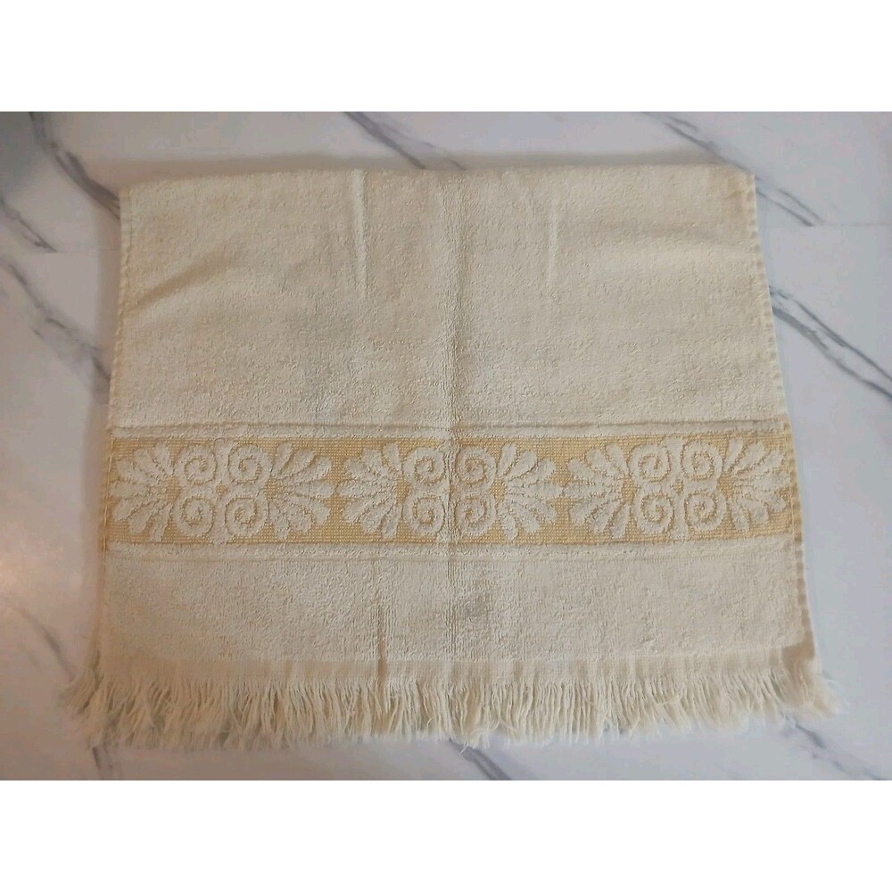 Vintage  Cannon Monticello Hand Towel Yellow Sculpted Fringe